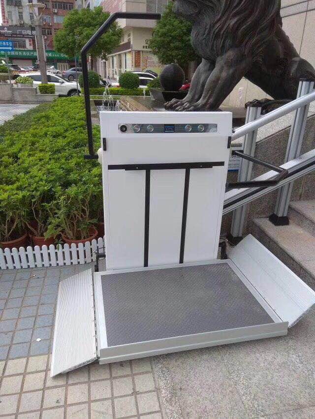 斜掛式無(wú)障礙升降平臺(tái)